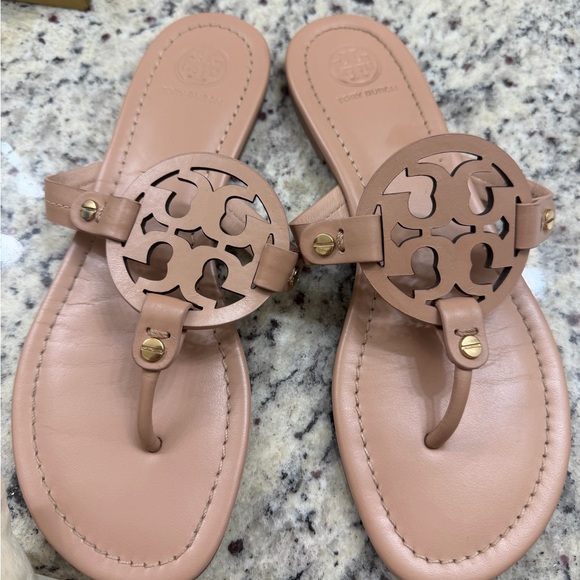 Tory Burch Shoes - Tory Burch Beige Leather Sandals